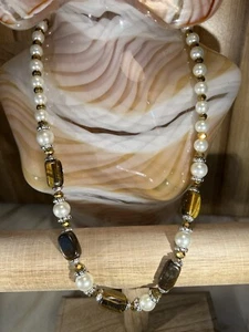 Costume Jewelry Necklace - Picture 1 of 6