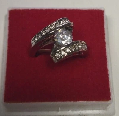 anello - pietra bianca - argento - misura 17 - bigiotteria - Immagine 1 di 3