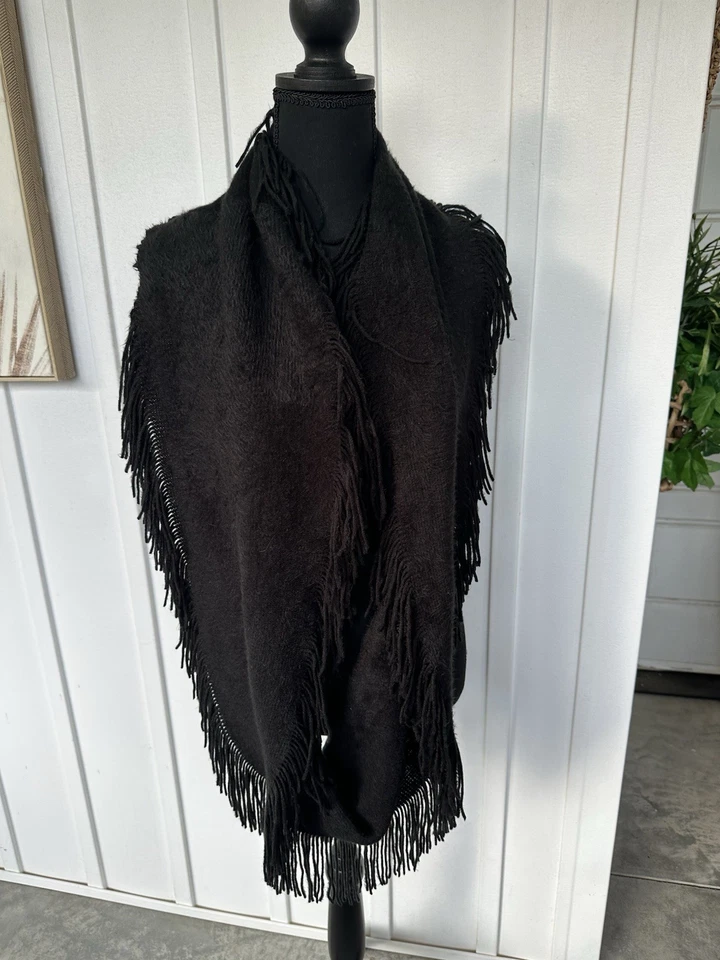 Bufanda Cejón negra lisa con flecos muy suave estilo clásico cuello o envoltura para la cabeza Foto 1 de 4