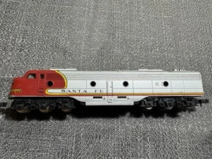 Con-cor E8 Santa Fe Dummy Locomotive train engine non powered - Picture 1 of 5