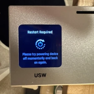 Ubiquiti UniFi Switch Aggregation USW-Aggregation 8 ports 10G SFP + ERREUR DE DÉMARRAGE - Photo 1/9