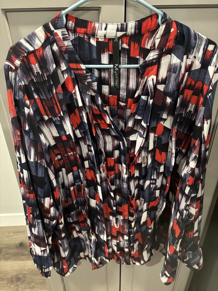 Blusa Mynt 1792 para mujer 2X manga larga estampado con botones para mujer roja blanca azul Foto 1 de 4
