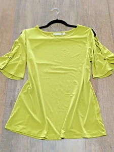 Susan Graver Top Womens Small Green Short Slit Sleeve Liquid Knit Preppy Chic - Picture 1 of 9