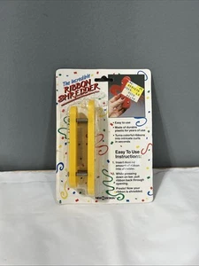 The Incredible Ribbon Shredder Yellow NEW 4d - Picture 1 of 4