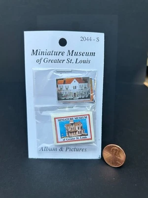 Álbum de fotos en miniatura de casa de muñecas de "Museo en miniatura del Gran San Luis", 1:12 Foto 1 de 2