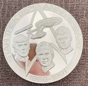 Star Trek 25th Anniversary 1990 6.3 Ounce .925 Sterling Silver Coin - Picture 1 of 5
