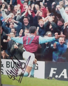 STEVE JONES WEST HAM SIGNED PROFESSIONAL 10X8 PHOTO COA - OFFERS ACCEPTED - Picture 1 of 2
