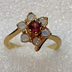 Vintage 18kt HGE schwerer galvanisierter opalisierender & lila Strass Ring Größe 8 - Bild 1 von 7