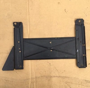 Soporte de montaje para ordenador Porsche 924S 944 Motor DME - Imagen 1 de 2