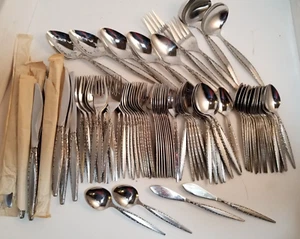 Oneida Community stainless Venetia service 12 Plus many extras +13 serving pcs - Picture 1 of 6