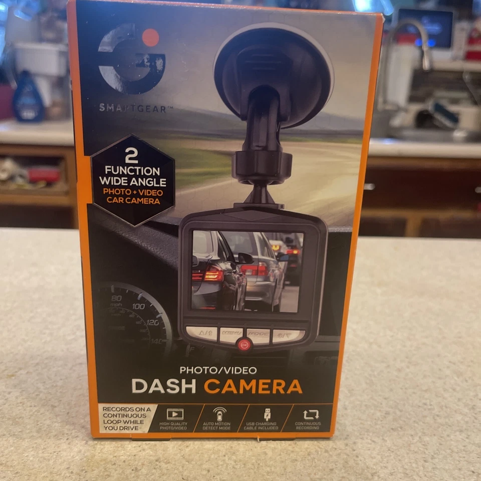 Smart Gear 4G Photo/Video Dash Cam with Auto Motion Detect 2 Function wide angle - Image 1 of 4