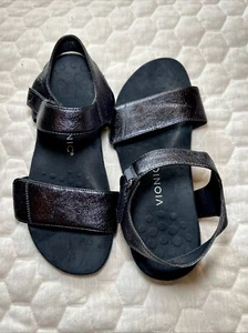 Vionic Marsala blaue bequeme Damen-Sandalen Größe 9,5 gebraucht, in einwandfreiem Zustand vielseitige Klettverschlüsse - Bild 1 von 5
