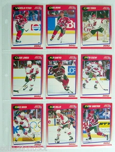 1991'S LOT OF 9 DEVILS HOCKEY CARDS + 1 PLASTIC SHEET FOR COLLECTORS ALBUM, - Imagen 1 de 3