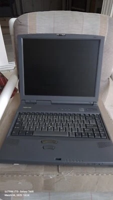 Toshiba 8000 PAT80AU-4B51 Laptop Notebook Vintage No OS, HDD on Request. rd desc - Image 1 of 4