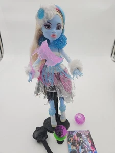 Monster High Ghouls Rule Abbey Bominable Puppe Mattel 2012 mit Zubehör - Bild 1 von 8