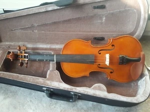 Hermoso violín 3/4 sin láminas viene con estuche - Imagen 1 de 6