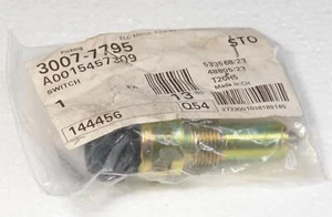 Mercedes Benz A0015457309 Pressure Switch - Genuine New Part - Picture 1 of 1