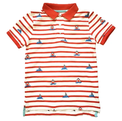 Polo Mini Boden para niño bordado en rojo/marfil tiburones tallas 4-5, 5-6, 8-9 Foto 1 de 4