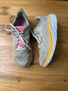 Zapatillas Hoka One Clifton Free People Movimiento Algas Té Verde 8.5D - Imagen 1 de 17