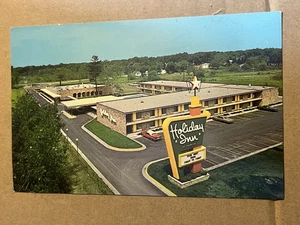 VINTAGE POSTCARD - UNUSED - HOLIDAY INN, MUSKEGON, MICHIGAN - Picture 1 of 4