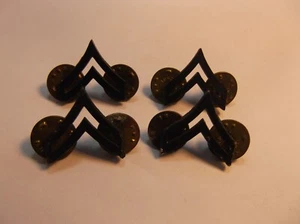 US ARMY CORPORAL E4 RANK LOT OF 4 MILITARY INSIGNIA RANK VIETNAM VETERAN 2197) - Picture 1 of 7