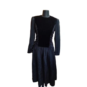 NWT Deadstock Donna Morgan Vintage Black Velvet Dress sz 3/4 - Picture 1 of 8