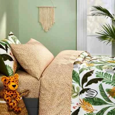 Juego completo de sábanas con estampado animal Pillowfort de 4 piezas nuevo en paquete Foto 1 de 4