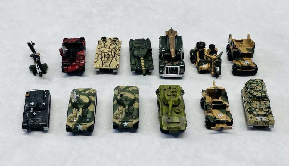Micro Machines Lote Militar de 13 Galoob 1987 Tanques Caminhões Jeep Helicóptero - Imagem 1 de 4