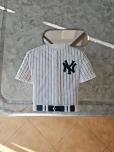 Uno Card Game 2007 Limited edition NY Yankees New in worn box Unopened - Picture 1 of 3