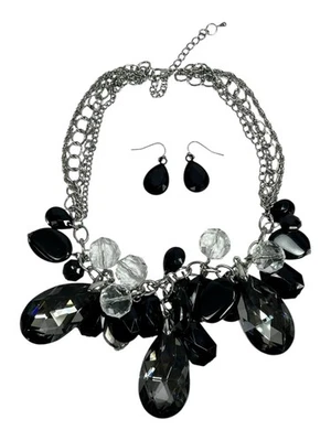 Conjunto de collar y pendientes colgantes gruesos con cuentas de vidrio transparente negro Foto 1 de 4