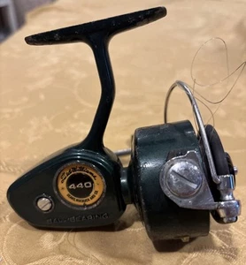 VINTAGE TED WILLIAMS SEARS & ROEBUCK COMPANY #440 SPINNING FISHING REEL. - Picture 1 of 7