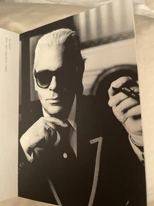 Karl Lagerfeld Schlosshotel Vier Jahreszeiten Berlin small Postcard Book 1996 - Bild 1 von 16
