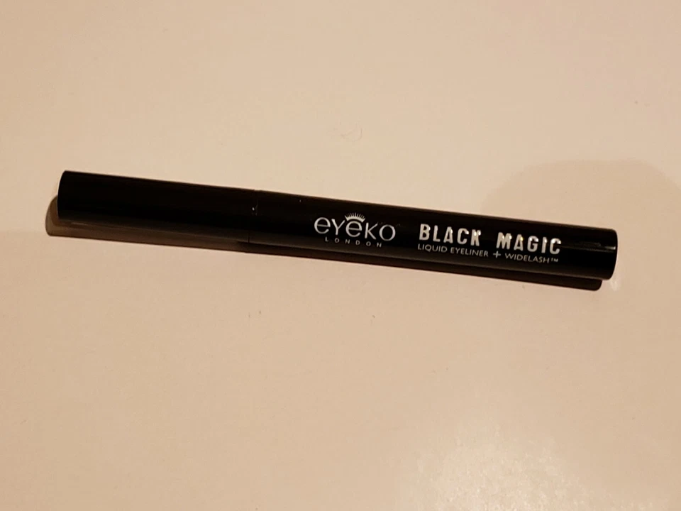 Delineador de ojos líquido y pestañas laterales Eyeko London Black Magic 0,035 oz tamaño de viaje Ipsy Foto 1 de 1