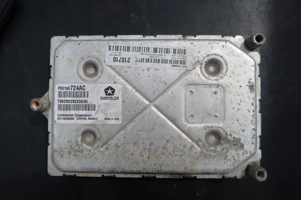 Dodge Avenger Chrysler 2013 200 ecm motor computador (A61) 05150724ac Foto 1 de 1