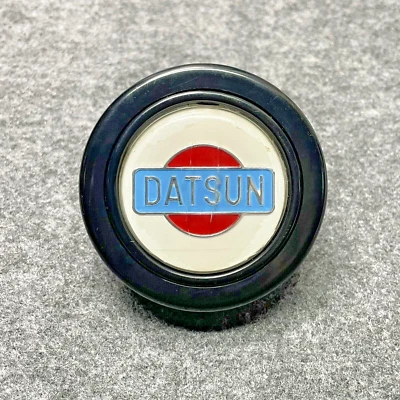 Rare MOMO DATSUN horn button 240z 260z 280z Fairlady Roadster 510 Nissan C10 GTR - Image 1 of 4