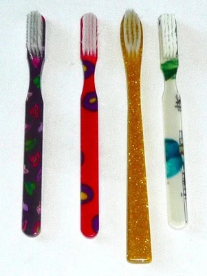 (I) LOT OF 4 ALAN STUART TOOTHBRUSHES Assorted Styles Designer Collection NEW