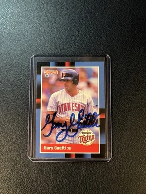 1988 Donruss - Gary Gaetti #194 Signed - Image 1 of 2