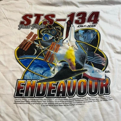 Vintage Y2K NASA Endeavour space shuttle final flight T-shirt size medium - Image 1 of 4