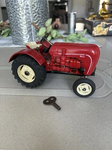 Tractor #419, PORSCHE DIESEL MASTER, Tin Wind-Up / Steerable - Picture 1 of 8