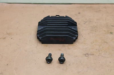 2002 YAMAHA YZF600R YZF600 (#198) VOLTAGE REGULATOR RECTIFIER - Image 1 of 4