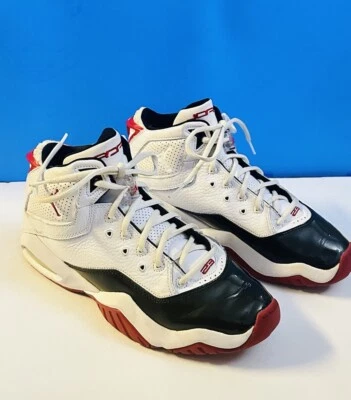 Jordan B'Loyal mens size 9 white, black and red High top Shoe Great Condition - Image 1 of 4