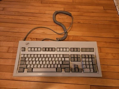 IBM 1391401 Model M Clicky Keyboard Ps2 June 92 - Image 1 of 2
