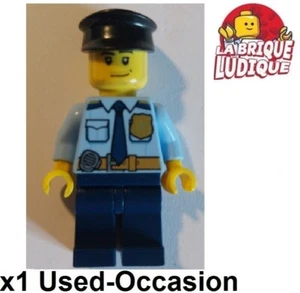 LEGO Figürchen Minifig City Polizei Polizist Offizier Chef Mütze Abzeichen Used - Picture 1 of 1