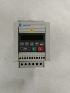 Allen Bradley 160-BA03NSF1P1/C Wechselstromantrieb - Bild 1 von 3