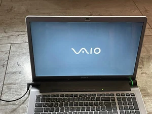 Sony Vaio Laptop vgm-aw31m 18 Zoll Notebook - Win10 Home - DVD Player - Bild 1 von 13