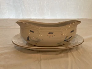 Countryside Gravy Boat Goose 16 oz Newcor 6005 Stoneware White Blue With Plate - Picture 1 of 6