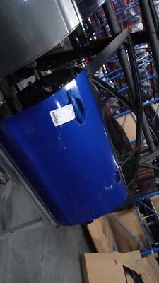 Conjunto de puerta delantera derecha usado se adapta a: Subaru Wrx 2016 delantero derecho grado A Foto 1 de 4