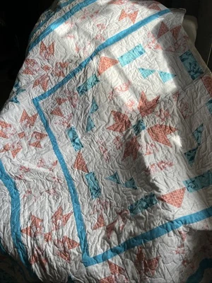 Full Size Machine Quilt In Aqua Peach and White Colors. - Image 1 of 4