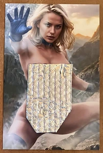 Cubierta NAUGHTY Sue Storm FF: Deviant Nation #11/100 con certificado de autenticidad (doble cubierta) - Imagen 1 de 4