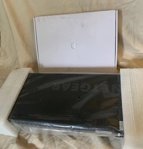 Netgear AV Line M4250-10G2F-PoE+ GSM4212P - 100NAS | QSC Q-SYS NS10-125+ - Picture 1 of 15